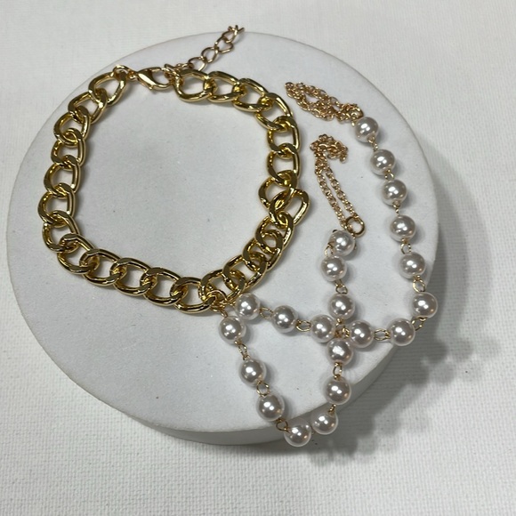 Romantic Pearl Bohemian Hand Bracelet - Picture 5 of 6